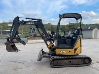 2010 John Deere 27D